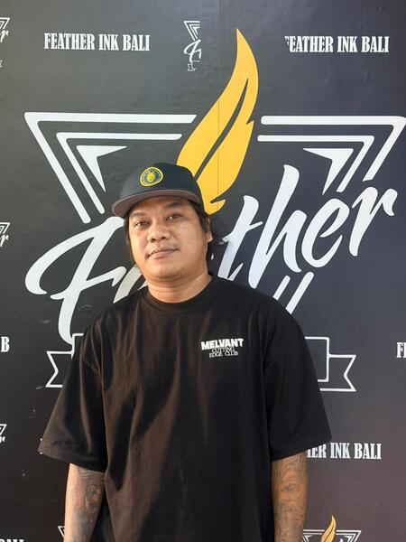 Tuncay - Tattoo Artist